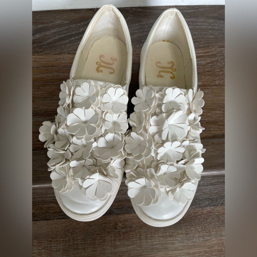Women’s White Floral Slip-On Sneakers